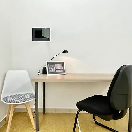 2 Separate Business Appartement